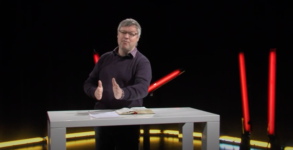 Der står skrevet 102