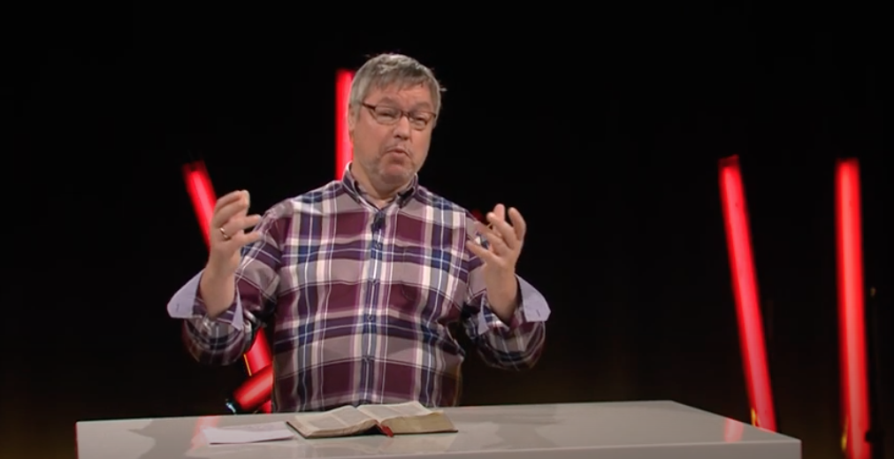 Der står skrevet 99